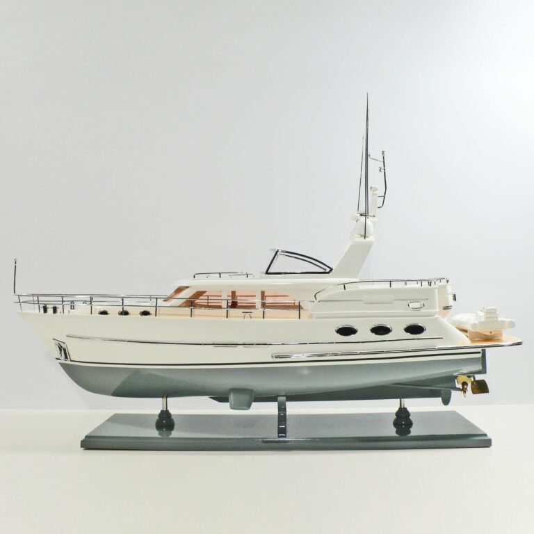 Handmade historical sailing ship model of the SS Vivante 55